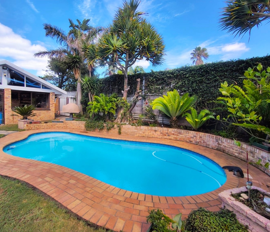 4 Bedroom Property for Sale in Gonubie Eastern Cape